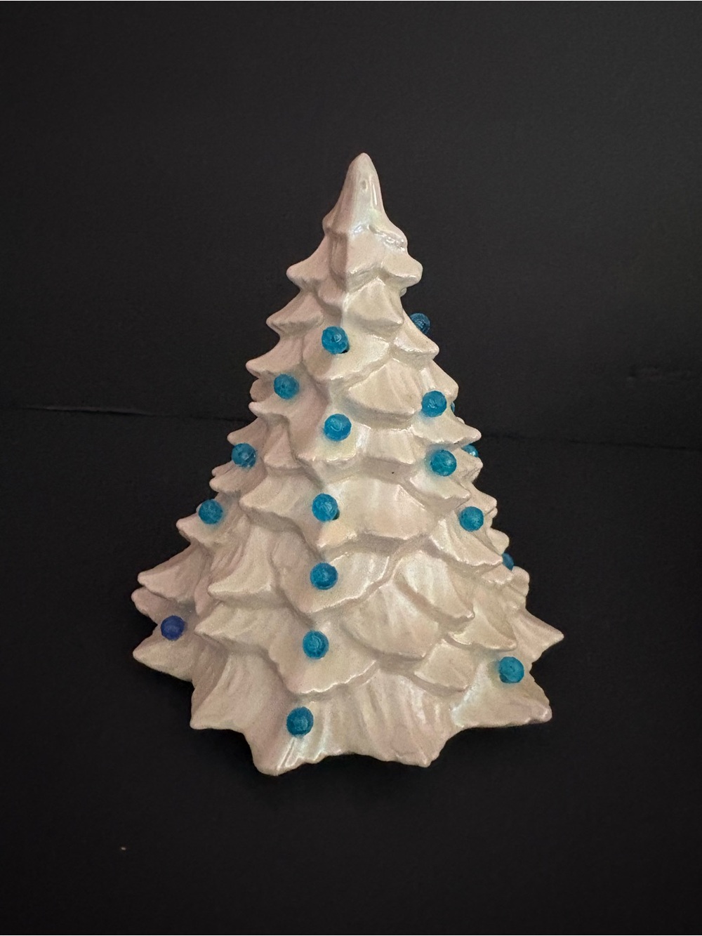 Vintage Atlantic Mold Ceramic Christmas Tree 6” White w/Blue Lights